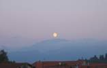 Foto: Der Mond ber dem Ammergebirge